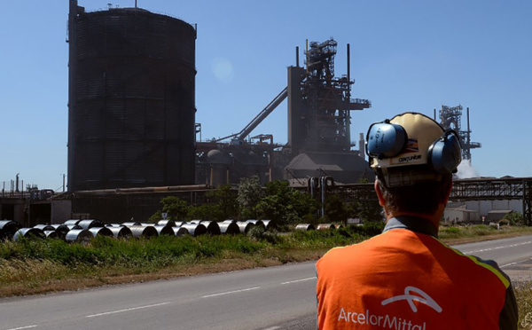 Pollution: Arcelor Mittal affirme qu'aucun "acide pur" n'a été versé en Moselle