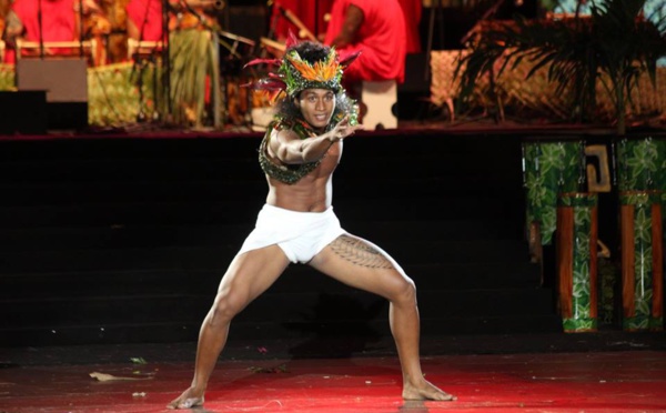 Teiva Noarii élu meilleur danseur du Heiva i Tahiti 2017