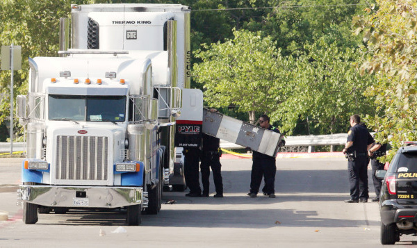 Un Américain inculpé au Texas après la mort de clandestins dans son camion