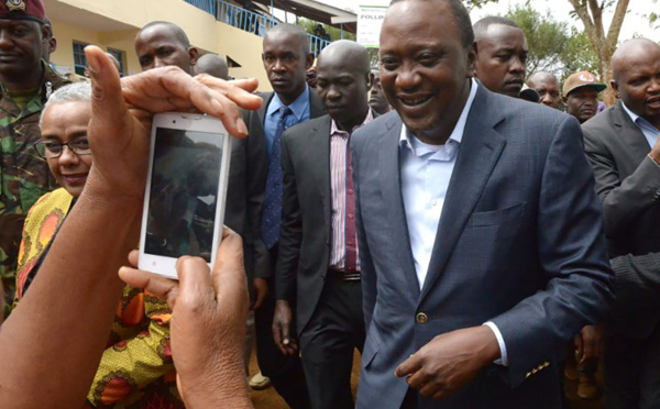 Kenya: le président en tête, l'opposition rejette les résultats
