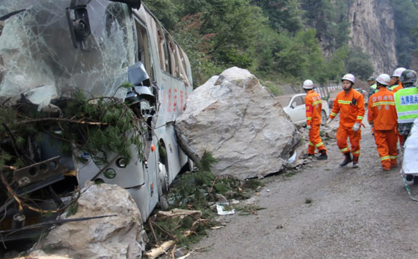 Séisme en Chine: au moins 13 morts, les secours compliqués par les répliques