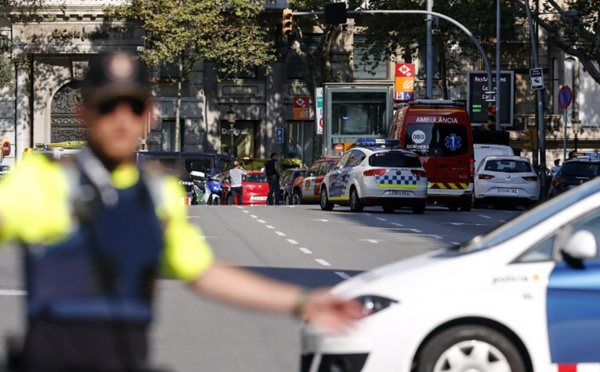 FLASH INFO - "Attaque terroriste confirmée" à Barcelone, annonce la police