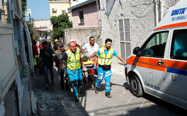 Séisme en Italie: les trois enfants piégés secourus sains et saufs