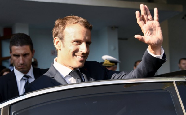 Les frais de maquillage de Macron confirmés par l'Elysée