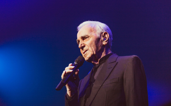 Charles Aznavour : "J'ai toujours voulu chanter à Tahiti"