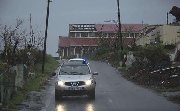Maria fait 2 morts et 2 disparus en Guadeloupe et s'éloigne de St-Martin et St-Barth