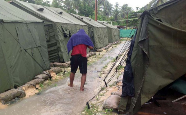 Mort d'un migrant dans un des camps controversés de l'Australie dans le Pacifique