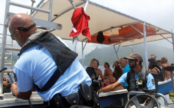 Une journée de contrôle des observateurs de baleines avec la gendarmerie maritime