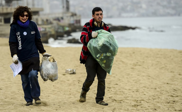 Le Chili veut interdire l'usage des sacs plastique sur ses côtes