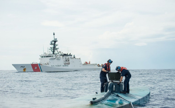 Salvador : la police saisit 1,6 tonne de cocaïne à bord d'un submersible