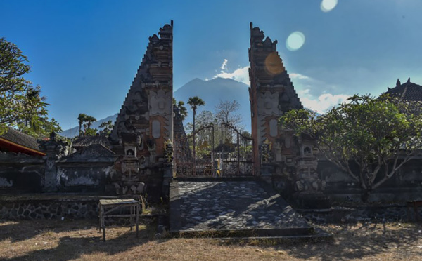 Volcan à Bali: le niveau d'alerte abaissé