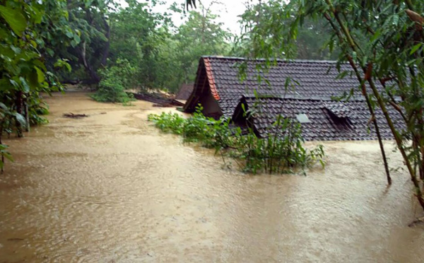 Inondations et glissements de terrain font 11 morts en Indonésie
