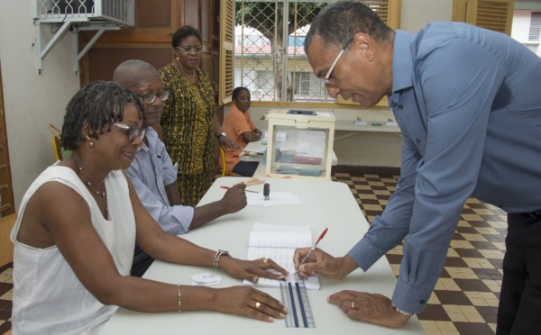Consultation populaire en Guyane après la grande crise sociale