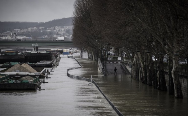 L'eau continue à monter, lentement, en région parisienne