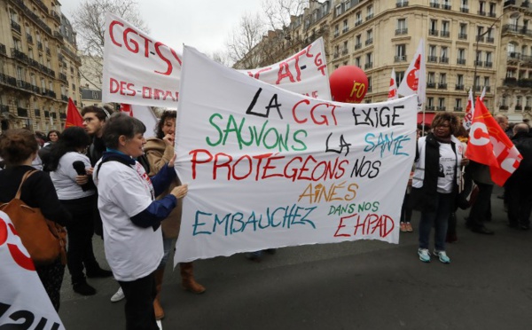 Plusieurs milliers de personnes rassemblées en France pour les Ehpad