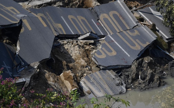 Une route s'effondre en Chine: 8 morts, 3 disparus