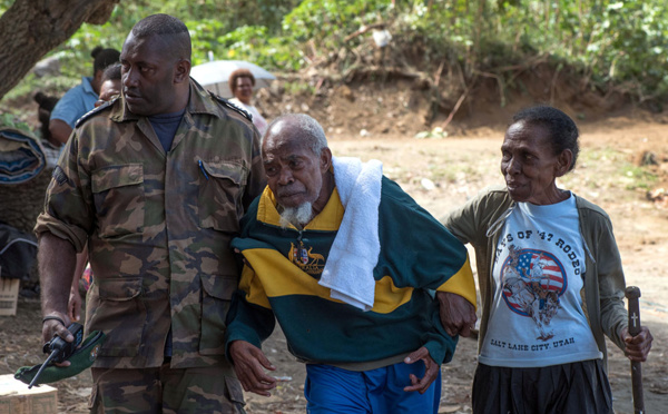 Eruption volvanique au Vanuatu: la population d'une île incitée à partir pour de bon