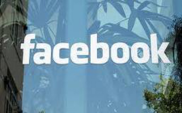 L’ambassade de France à Manille se lance dans la « Facebook-diplomatie »