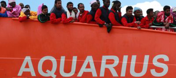 Après un mois d'escale, l'Aquarius repart en mer pour poursuivre le sauvetage de migrants
