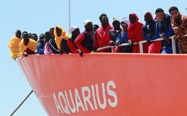De retour au large de la Libye, l'Aquarius secourt 25 migrants