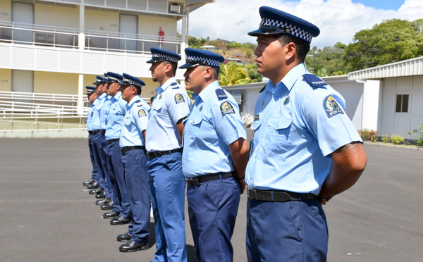 Huit policiers des Iles Cook formés par le RIMaP