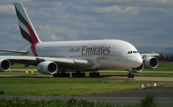 New York: une dizaine de passagers d'un vol Emirates arrivent malades à l'aéroport JFK