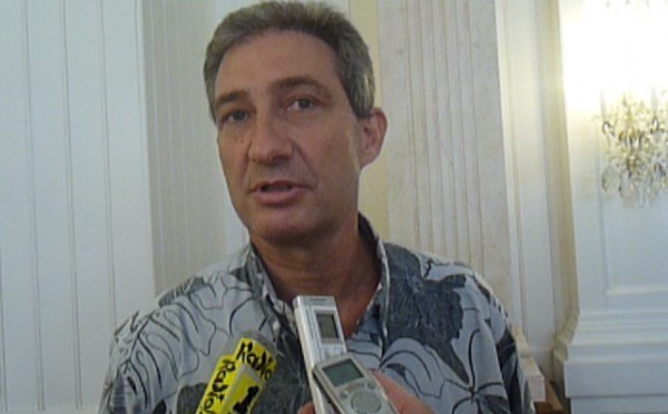 Christian Vernaudon présente le bilan d'Air Tahiti et s'exprime sur ATN