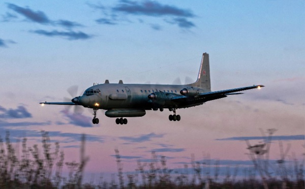 La Syrie abat un avion de son allié russe, Moscou fustige Israël