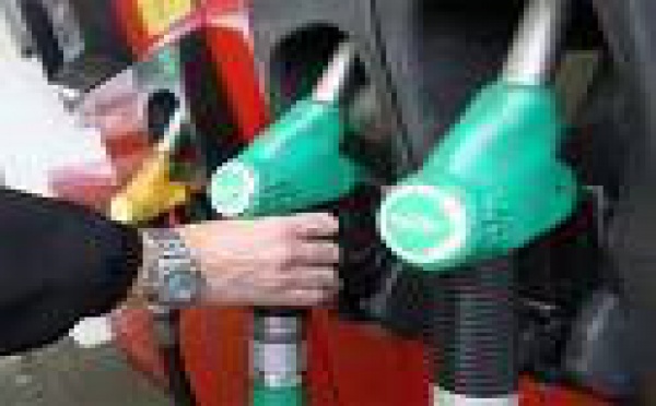 Maintien des prix des hydrocarbures au 1er février 2011