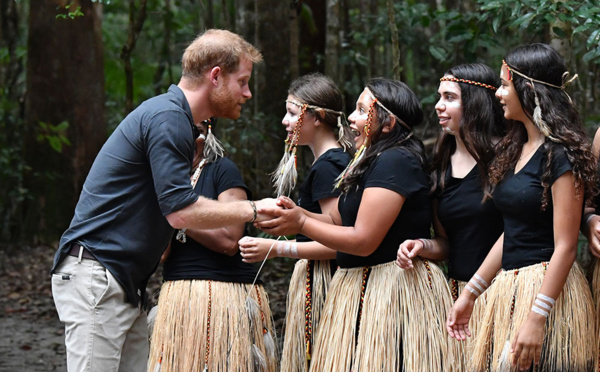 Australie: Harry chez les Aborigènes, sans Meghan