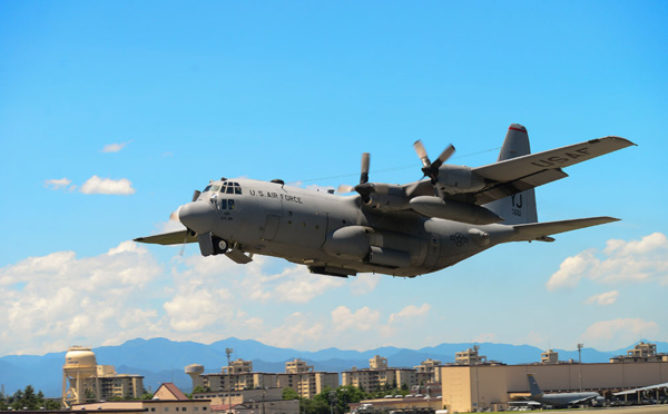Japon: 5 disparus après la collision de deux avions de l'armée américaine