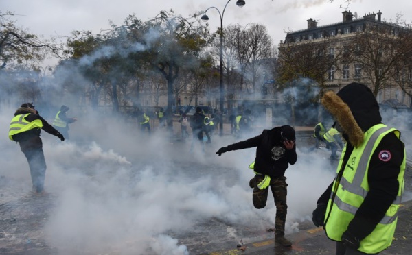 "Gilets jaunes": l'usage de certaines grenades pendant les manifestations décrié par des avocats