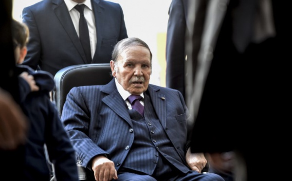 Algérie: Bouteflika candidat, les jeux sont faits, constatent les médias