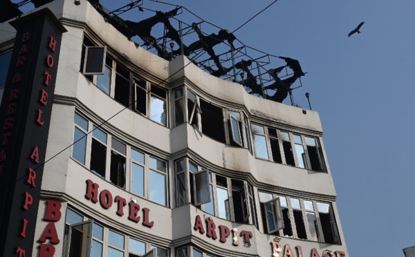 Inde: 17 morts dans l'incendie d'un hôtel à New Delhi