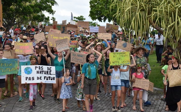 Marche pour le climat : "Je pense à ce que je vais laisser à mes enfants"