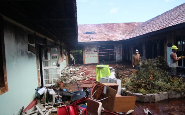 Huahine : après l'incendie, la mairie s'organise pour un service minimum (photos)