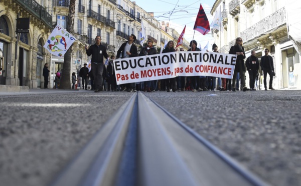 Loi sur l'école et réforme du bac: les enseignants à nouveau dans la rue