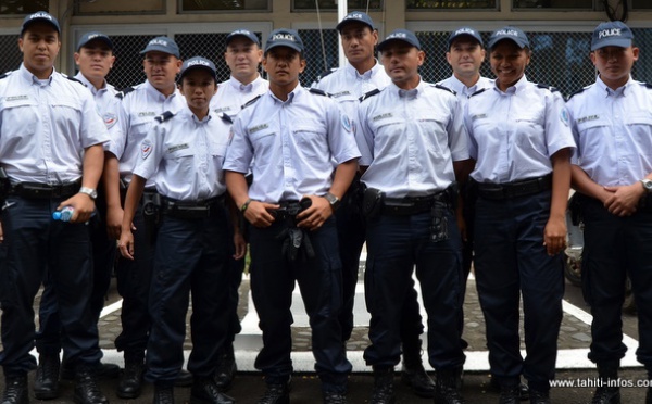 Après un an de stage en métropole, douze gardiens de la paix prennent leurs fonctions