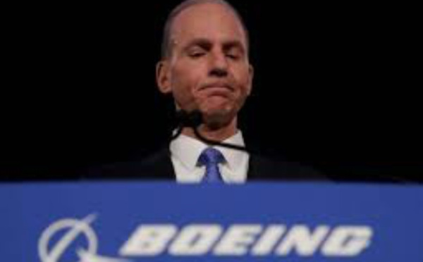 Le patron de Boeing conforté par les actionnaires malgré le 737 MAX