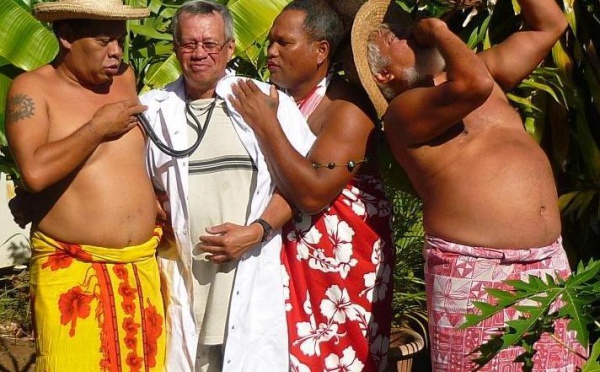 Papa Penu &amp; Mama Roro en tournée dans les îles!