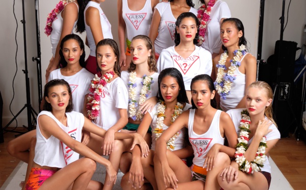 Quatorze mannequins en herbe à la Tahiti Fashion Week