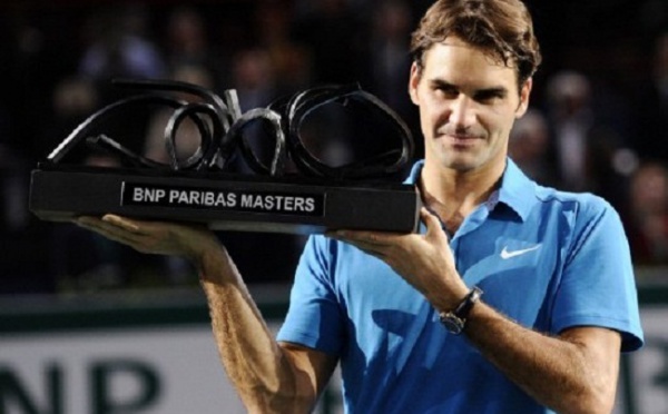 Federer remporte son premier tournoi de Paris-Bercy en battant Tsonga