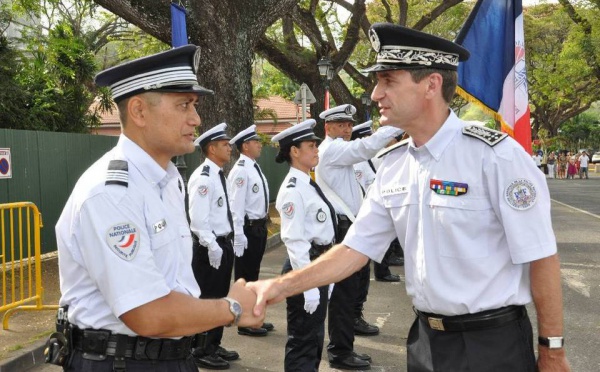 Le Directeur Général de la Police Nationale M. Péchenard en visite en Polynésie