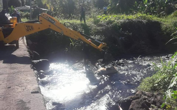 Un porc retrouvé mort dans une rivière à Papara