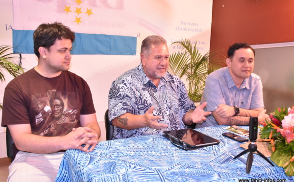 Moetai Brotherson en mission parlementaire dans les îles
