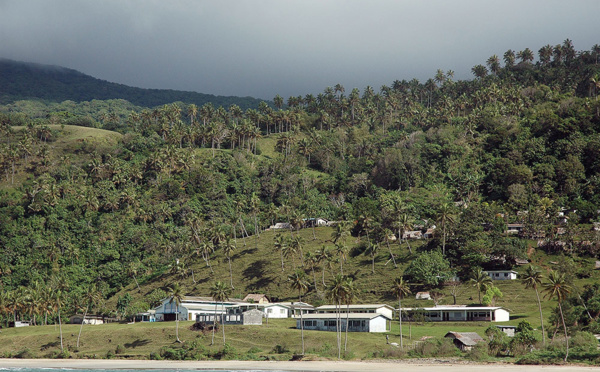 Classement sans suite de plaintes pour agression sexuelle contre l'ex-ambassadeur au Vanuatu