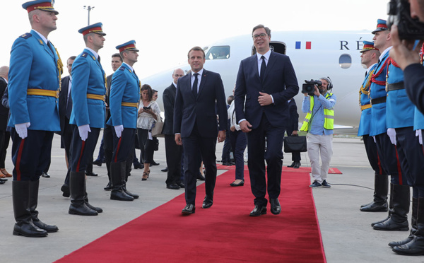 Macron en Serbie pour renforcer l'influence de la France