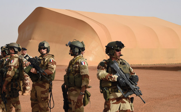Mali: attaque au véhicule piégé à l'entrée de la base française de Gao, plusieurs blessés