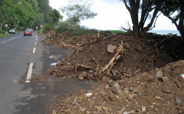 Glissement de terrain Papenoo: la route reste fermée jusqu'à nouvel ordre