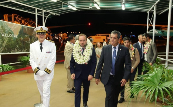 Le ministre Sébastien Lecornu arrivé à Tahiti